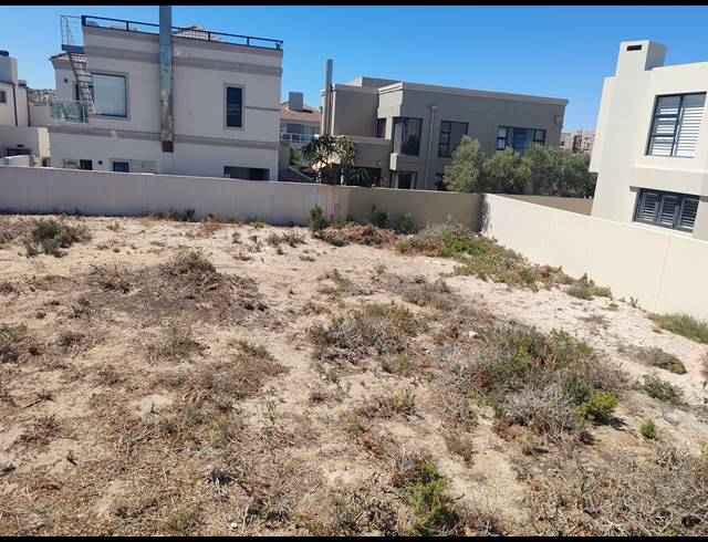 595M² VACANT LAND FOR SALE IN CALYPSO BEACH